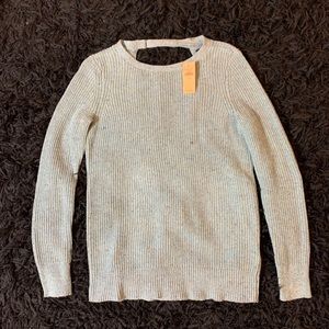 NWT AE Sweater with v in back